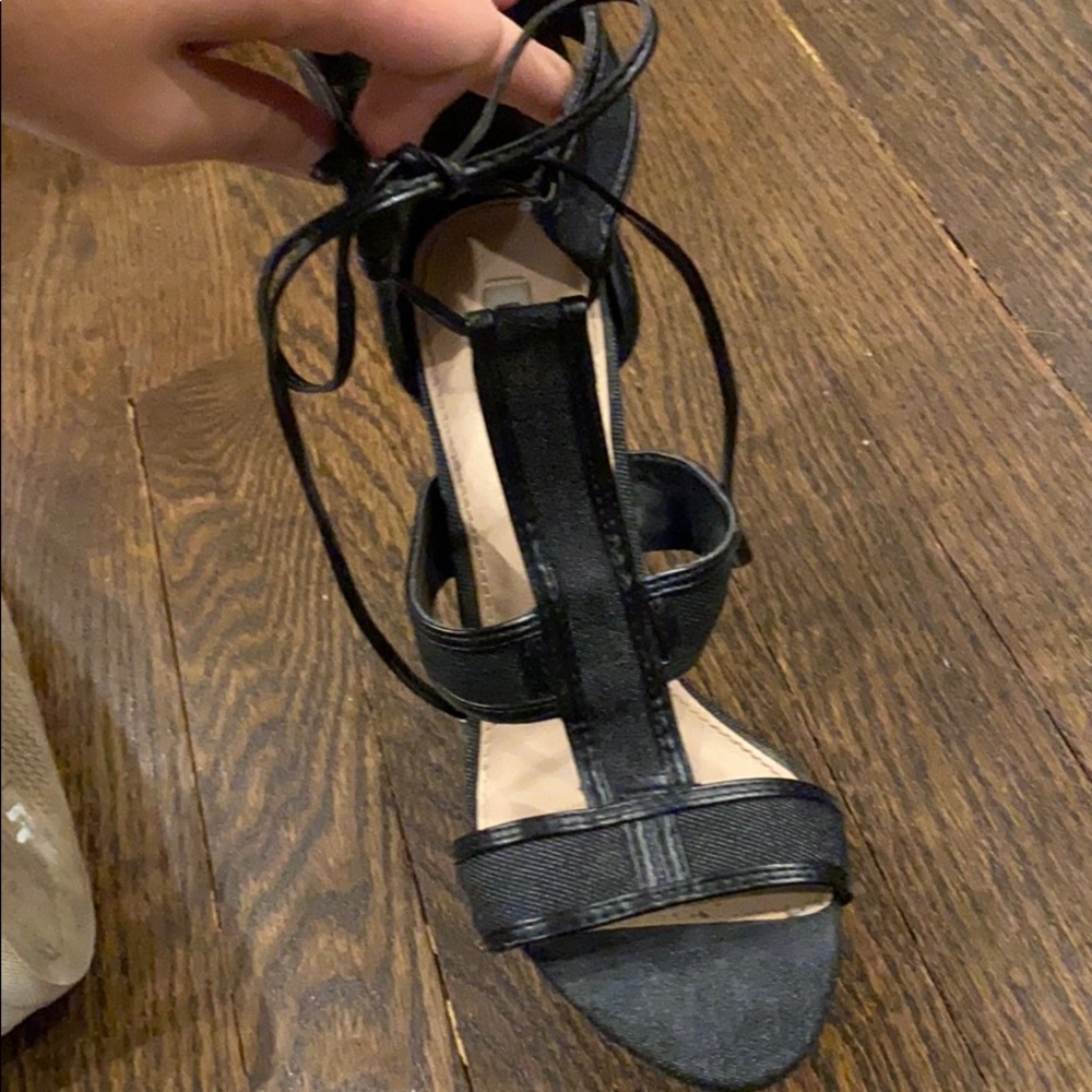 Heels! - Picture 3 of 7